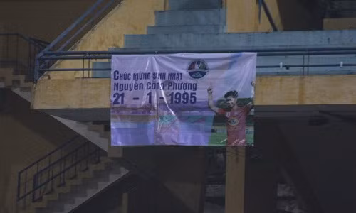 Cong Phuong don sinh nhat buon tai Ha Noi-Hinh-12