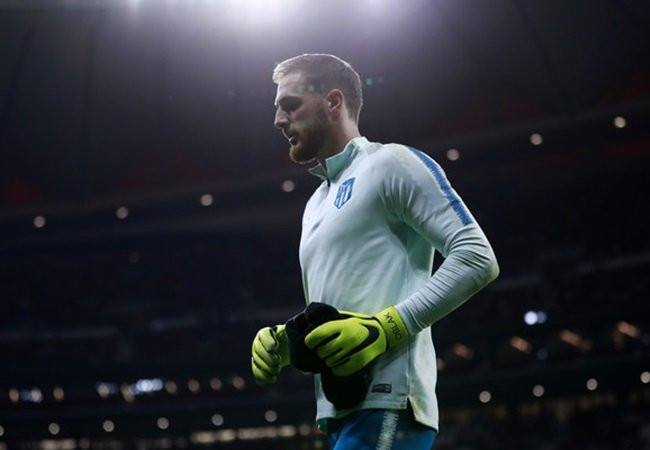 Atletico Madrid đã chuẩn bị kế hoạch kí hợp đồng mới với thủ môn Jan Oblak trước sự nhăm nhe chiếm đoạt của MU.