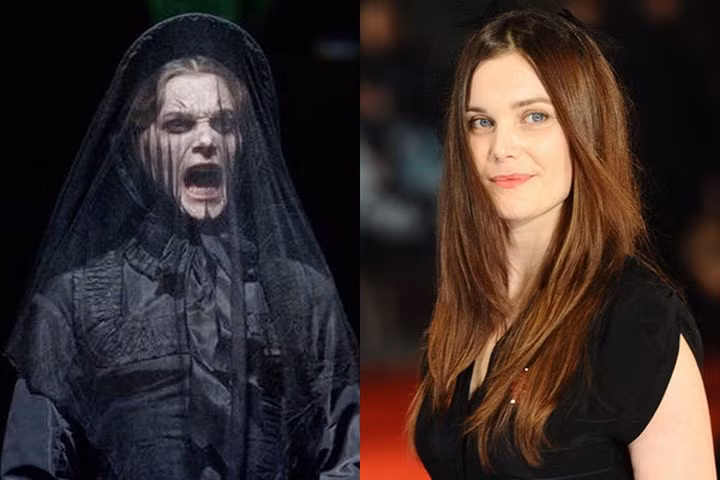 Già nua và xấu xí trên màn ảnh nhưng ngoài đời, Liz White vẫn tươi trẻ và xinh đẹp bất chấp tuổi tác. Trong "The woman in Black" (2012), Liz vào vai Jennet Humfrye, người phụ nữ treo cổ tự vẫn và bị tình nghi là "người đàn bà áo đen" xuyên suốt câu chuyện.