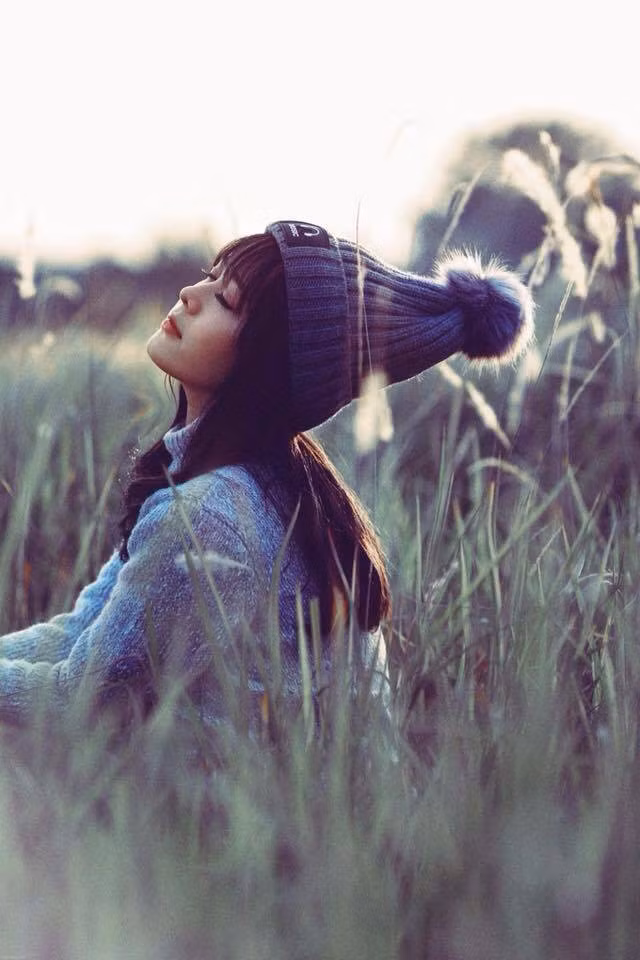 Chưa dừng lại ở việc chụp ảnh chơi, Vân Anh còn nhận được lời mời từ một làm người mẫu thời trang trong những bộ ảnh quảng cáo của những nhãn hàng lớn.