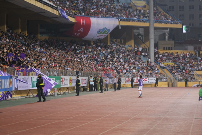 Đây là tín hiệu vui khi khán giả đã quay trở lại sân và tận hưởng không khí lễ hội và theo nhiều nhà chuyên môn đánh giá, công sức không nhỏ để làm nên việc này đó chính là sau sự thành công của lứa cầu thủ đội tuyển U23 Việt Nam do HLV Park Hang Seo dẫn dắt.