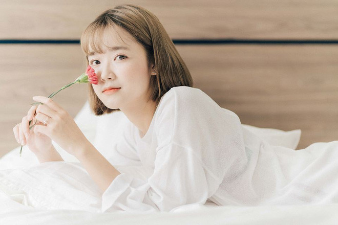 Tâm Xíu từng học khoa Văn hoá học của Học viện Báo chí và Tuyên truyền và còn từng đạt danh hiệu Á khôi 2 Press Beauty.