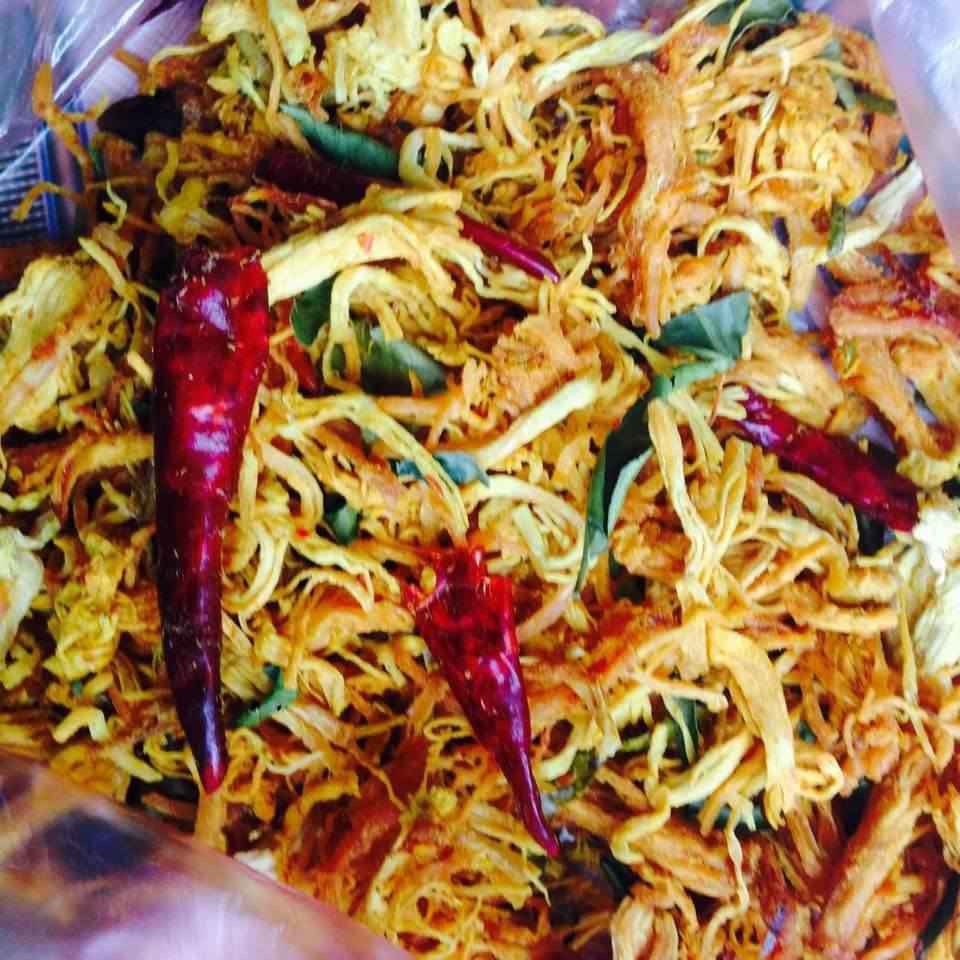 Nickname Vu Thuy Duong chia sẻ: "Ông anh của mình thì phải lúc nào cũng người yêu nấu mới ăn chứ không đi ăn ngoài. Đúng là mỗi người mỗi kiểu nhưng mong bạn sẽ sớm tìm được người trân trọng và nâng niu sự chăm sóc của bạn".