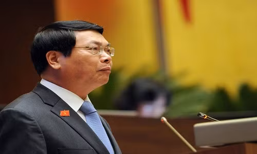 Bo Noi vu ket luan: Ong Vu Huy Hoang bo nhiem 97 can bo