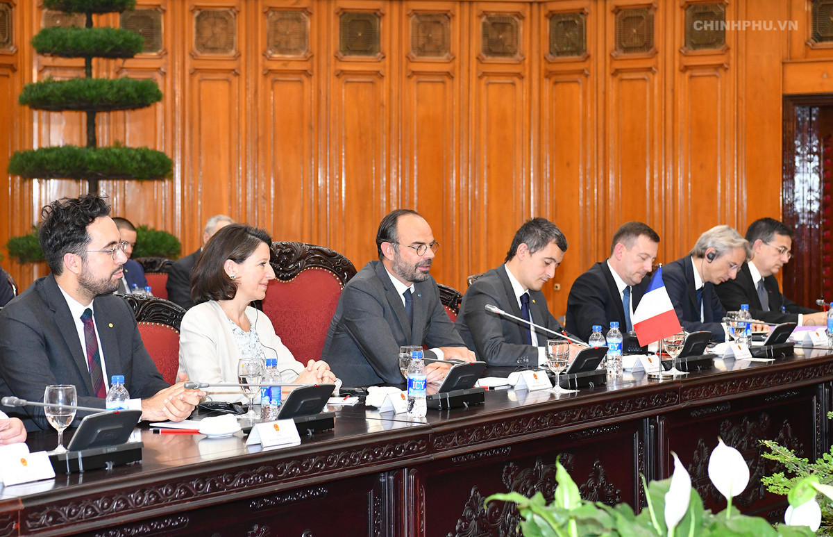 Đoàn đại biểu Chính phủ Pháp tại hội đàm. Ảnh: VGP/Quang Hiếu