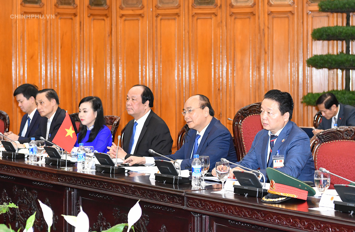 Đoàn Việt Nam tại hội đàm. Ảnh: VGP/Quang Hiếu