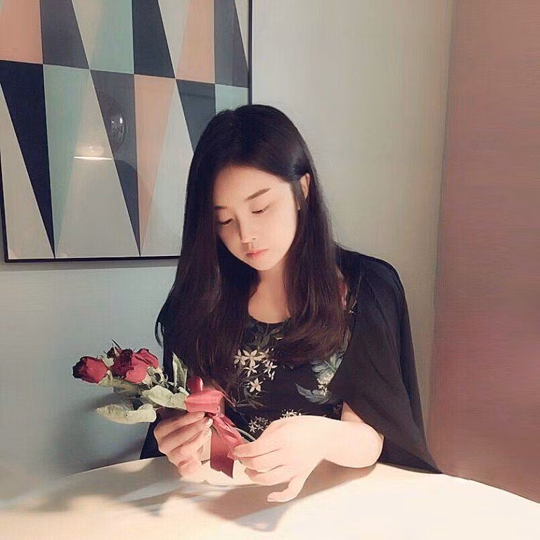 Mới đây, câu chuyện lập nghiệp của một cô gái xinh đẹp Hàn Quốc nhận được nhiều sự quan tâm của cư dân mạng xã hội. Đó là Kim Su Kyung - giám đốc điều hành một hãng quần áo trực tuyến. Ảnh trong bài: Koreaboo.