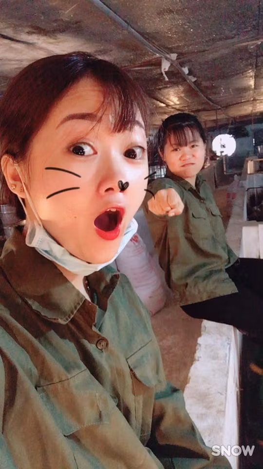 Trước sự quan tâm từ dân mạng, Đỗ Thị Nhàn cảm thấy rất vui bởi nhận được lời khen, song cũng buồn với những lời bình luận ác ý, khiếm nhã về nghề nghiệp của cô.