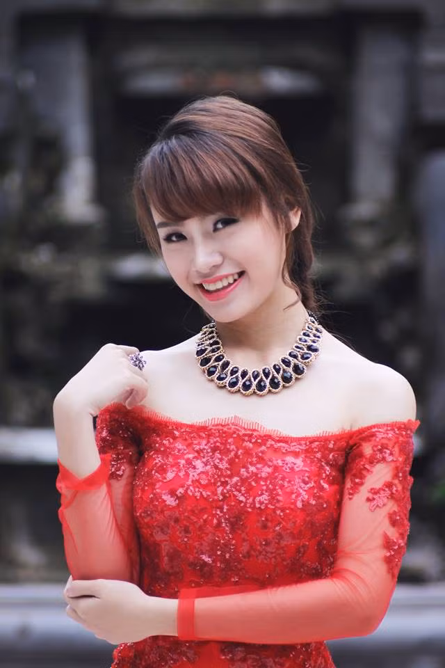 Với quan điểm sống "Ngày mai luôn bắt đầu từ ngày hôm nay" giúp Ngọc Vân luôn hoàn thành tốt mọi công việc và không bị thụt lùi trong mọi lĩnh vực mà cô gái này đam mê. Ảnh: FBNV.