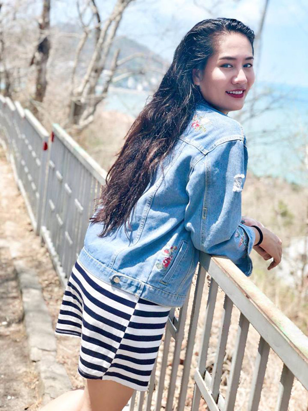 Ngay sau khi trở thành nhân vật trên mạng xã hội ngày mưa vừa qua, Kim Cúc đã có những chia sẻ đầu tiên trên trang cá nhân của mình.