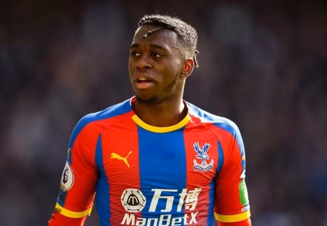 Arsenal đang có ý định chi đậm để chiêu mộ hậu vệ Aaron Wan-Bissaka, người đang được MU đưa vào tầm ngắm với cái giá sẵn sàng trả là 40 triệu USD.