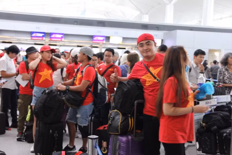 Chia sẻ với PV Kiến Thức, chị Hoàng Yến (thành viên BĐH VFS) nói: "Để chuẩn bị cho chuyến đi xa này, các thành viên của hội đã lên kế hoạch rất cụ thể về nơi ăn, ở và di chuyển.