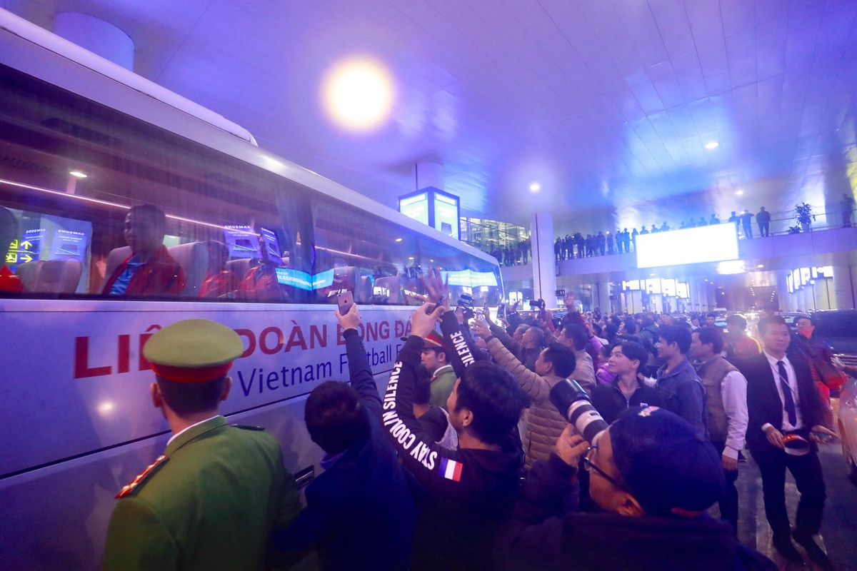 Tình cảm nồng nhiệt của CĐV sẽ góp thêm sức mạnh cho các cầu thủ giành chiến thắng vào trận chung kết lượt về trên sân Mỹ Đình.