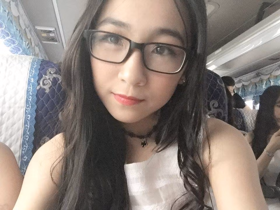 Được biết trước khi trở thành sinh viên ĐH Ngoại Thương, Phương Mai từng là học sinh lớp Sử của trường THPT Chuyên Phan Bội Châu.