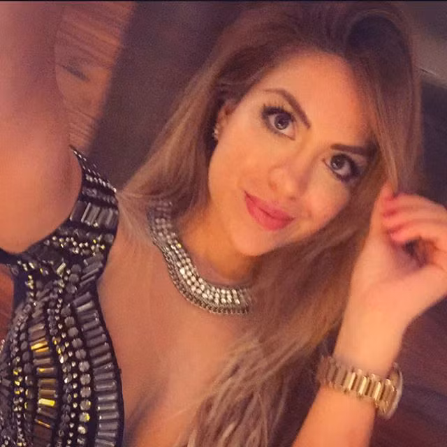 Vẻ đẹp của Rossana Torales từng khiến cả nhiều ngôi sao bóng đá tại xứ sở Samba như Ronaldo hay Neymar phải ngả nghiêng, xin chụp ảnh cùng.