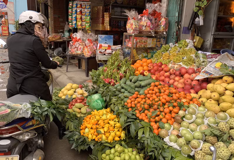 Sat Tet, trai cay o at tang gia, thuong lai bao mua tan vuon