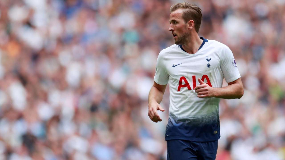 Mundo Deportivo đưa tin, Barca đang vào cuộc đua tranh tiền đạo Harry Kane với Real Madrid.