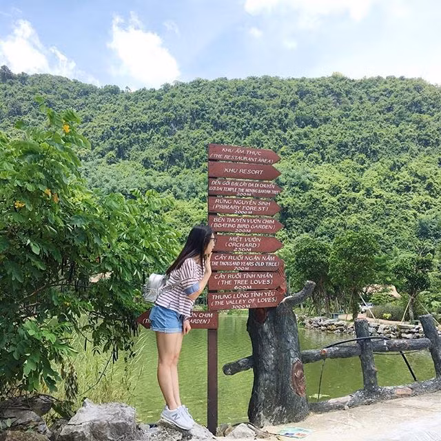 Ở Thung Nham, bạn sẽ khá ngạc nhiên vì khu resort nhỏ xinh này lại quy tụ tất cả "tinh hoa" Tràng An vào đây.