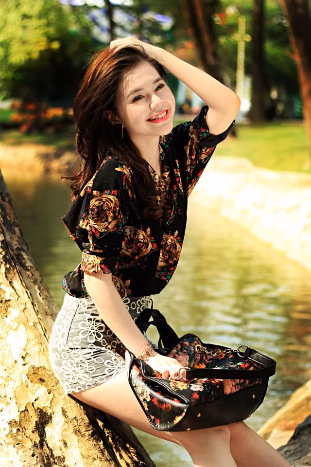 Sở hữu thân hình cân đối, gương mặt trong sáng với nét lai Tây ấn tượng, Võ Mỹ Phương làm cư dân mạng chao đảo mỗi khi cho đăng tải ảnh trên mạng xã hội hay xuất hiện ở các sự kiện.