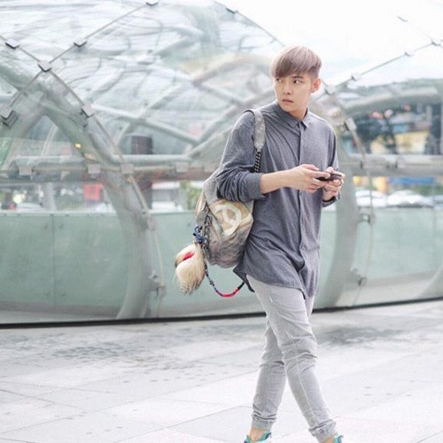 Tủ đồ của anh chàng này quả thực không thua kém bất kì tín đồ thời trang đình đám và giàu có nào.