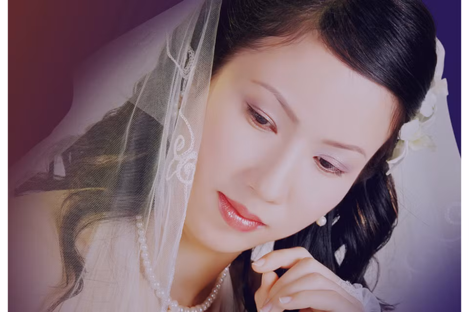 Bộ ảnh cưới này gợi nhớ về một thời chụp ảnh ghép font kinh điển của nhiều thế hệ giới trẻ Việt.