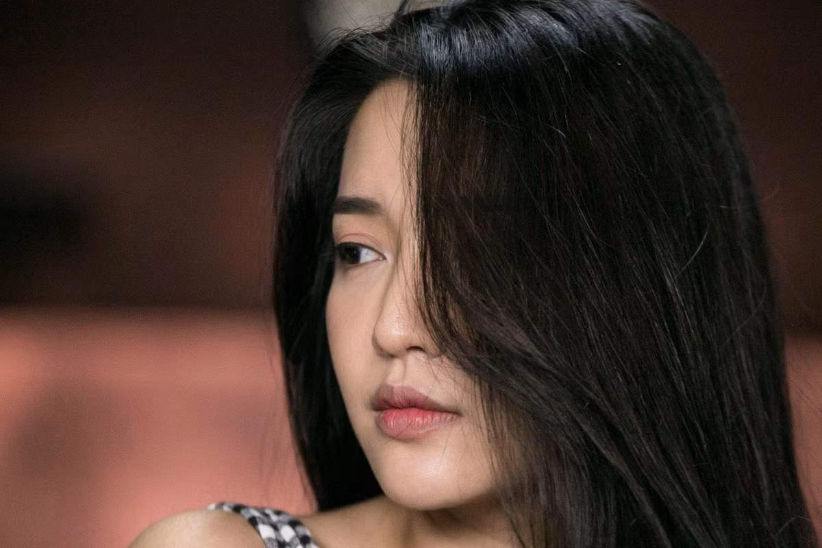 Ngay sau khi xuất hiện, bộ ảnh mới của nữ ca sĩ Bích Phương đã được dân mạng đón tiếp nồng nhiệt và không ngớt những lời khen ngợi dành cho cô nàng này.