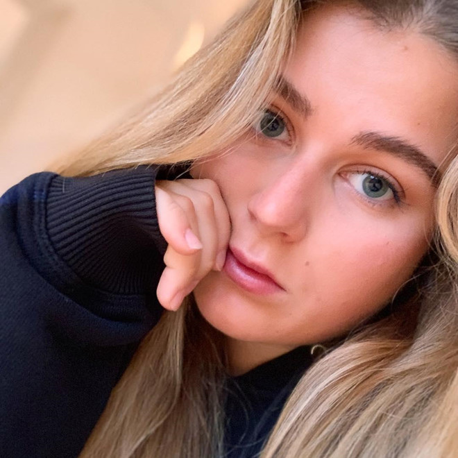 Sofia Abramovich (sinh năm 1995) là con gái của ông chủ CLB Chelsea Roman Abramovich với nguời vợ cũ Irina Malandina.