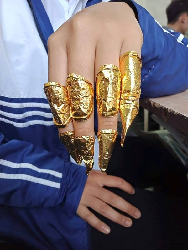 nhiều bạn trẻ không có quá nhiều tiền mà mua quà sang chảnh nên họ đã nghĩ ra cách cực bá đạo.