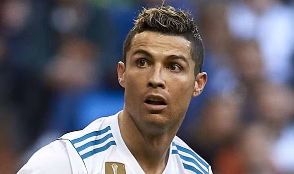 Tin chuyển nhượng bóng đá từ AS, Cris Ronaldo được Real cho rời Bernabeu vào cuối mùa và những CLB như M.U, PSG được đồn đoán là sẽ là điểm đến. Ảnh: AS