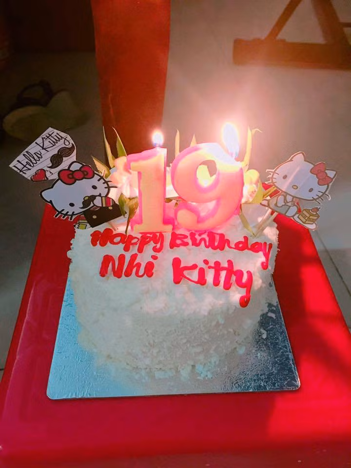 Bất cứ thứ gì của Nhi Kitty đều phải liên quan đến chú mèo dễ thương đến từ Nhật Bản.