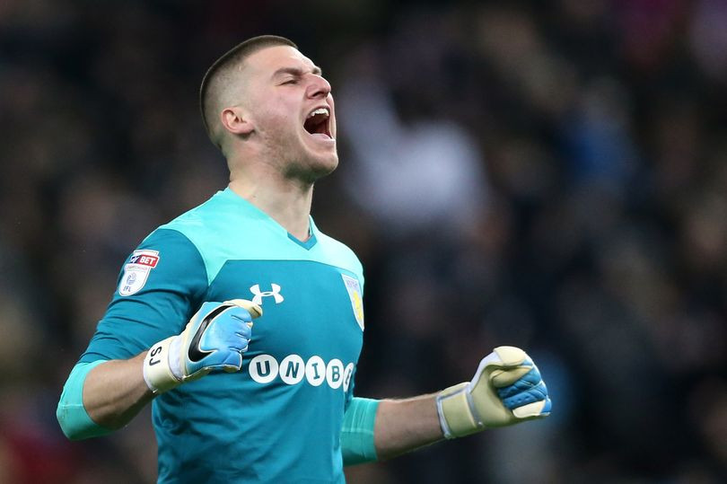 Thủ thành Sam Johnstone đang gây ấn tượng tốt trong quãng thời gian cho mượn ở Aston Villa. Bởi vậy, phía West Ham muốn chiêu mộ anh thay cho Joe Hart.