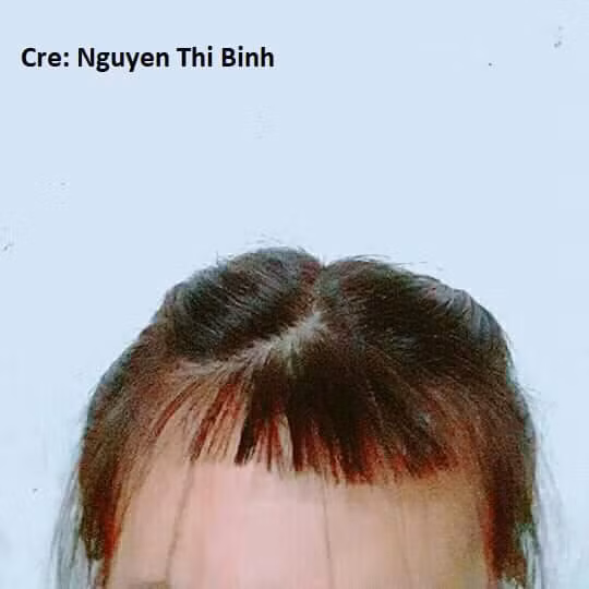 Lòe xòe vài sợi tóc trước trán, con gái ai cũng nghĩ chỉ cần đưa kéo lên làm một đường là xong, vừa nhanh, vừa tiện, vừa đỡ tốn tiền.