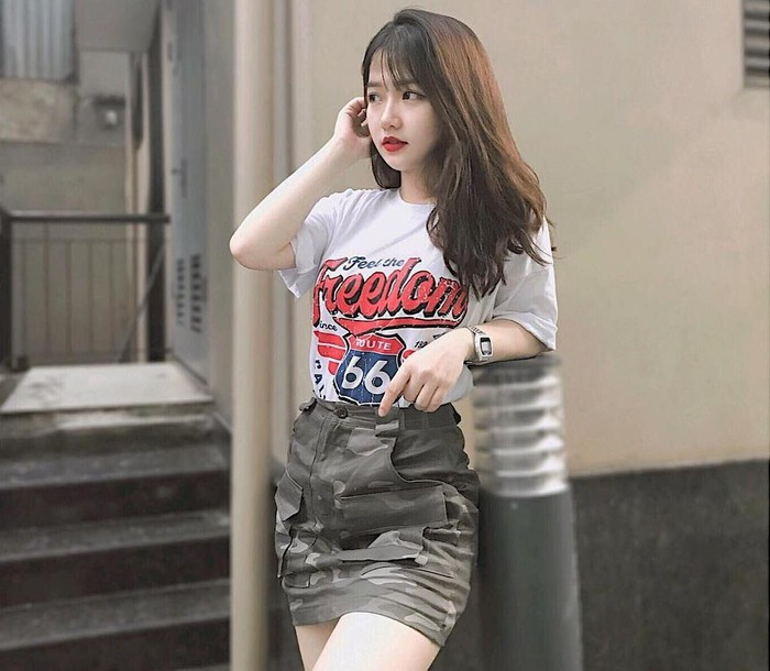 Trang tin của Trung Quốc đã mô tả cô gái đến từ Việt Nam có vóc dáng lý tưởng khi sở hữu "vòng ba hoàn hảo, lưng cong quyến rũ, đôi chân thon gọn".