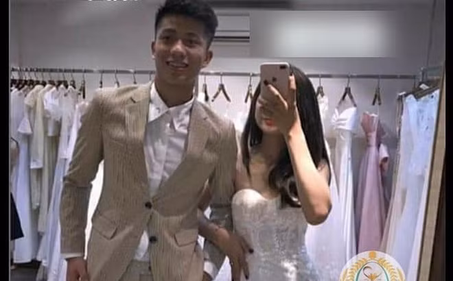 Từ lúc công khai cho đến khi có thông tin đám cưới chỉ vỏn vẹn 5 tháng. Trong khi Văn Đức im lặng thì Nhật Linh lại ngược lại. Cô phủ nhận khi bị tố là người thứ 3 xen vào chuyện tình cảm của Văn Đức và Ngọc Nữ.