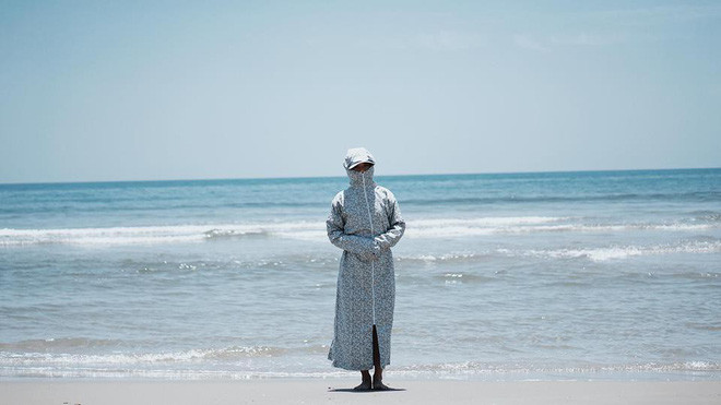 Không phải suy nghĩ đau đầu mua quần áo cho mùa du lịch chỉ cần diện bộ thời trang Ninja tránh nắng là xong.