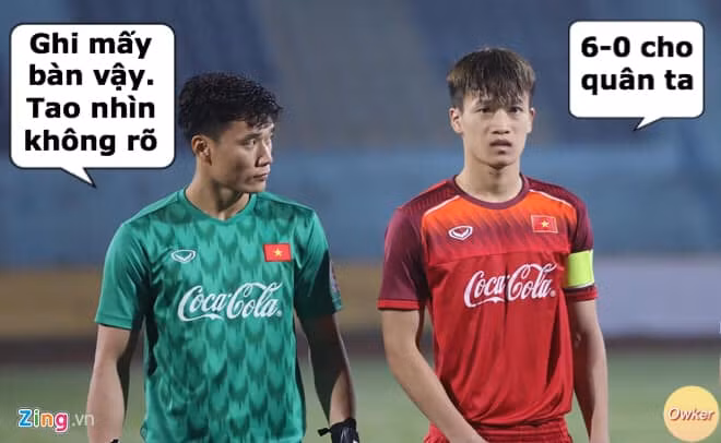 Do quá rảnh mà ngủ quên, Bùi Tiến Dũng phải hỏi lại đồng đội xem tỉ số của trận đấu là bao nhiêu.