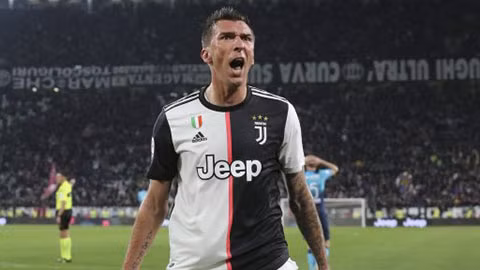 Chuyển nhượng cầu thủ từ Calcio, CLB Al-Rayyan sẽ gặp gỡ chân sút Mario Mandzukic trong ngày hôm nay (17/9) để bàn thảo về việc ký hợp đồng.