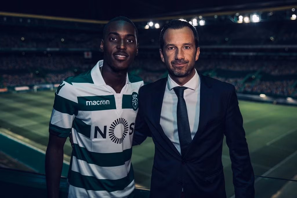 Chuyển nhượng bóng đá từ The Sun, cách đây ít giờ, trang chủ Liverpool đã đăng tải thông báo xác nhận bán Rafael Camacho cho Sporting Lisbon.