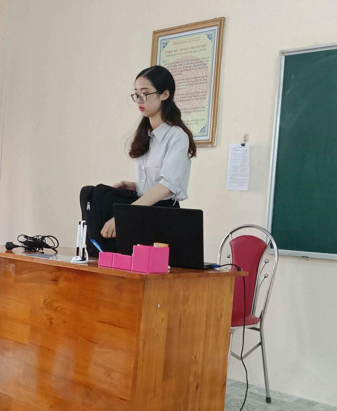 Vẻ ngoài nhỏ nhắn cùng với làn da trắng dễ thương Hà Duyên nhanh chóng chiếm cảm tình của nhiều người.