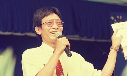 Hình ảnh nhà báo Lại Văn Sâm thuở mới vào nghề.