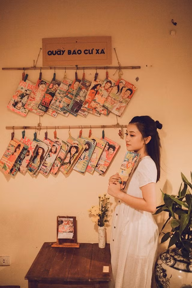 Biểu cảm khuôn mặt tốt cùng với thân hình nhỏ nhắn, dễ thương phù hợp của Thúy Quỳnh đã làm nên thành công cho bộ ảnh "những ngày tháng Thanh xuân".