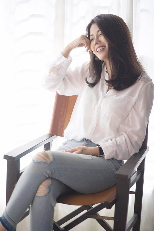 Hiện tại, cô Kim Thoa là bà chủ của một chuỗi cửa hàng thời trang cao cấp kha khá tiếng tăm với 10 chi nhánh từ Nam ra Bắc, ngoài ra cô còn mở rộng sang buôn bán hoa quả nhập khẩu, đồ nội thất.