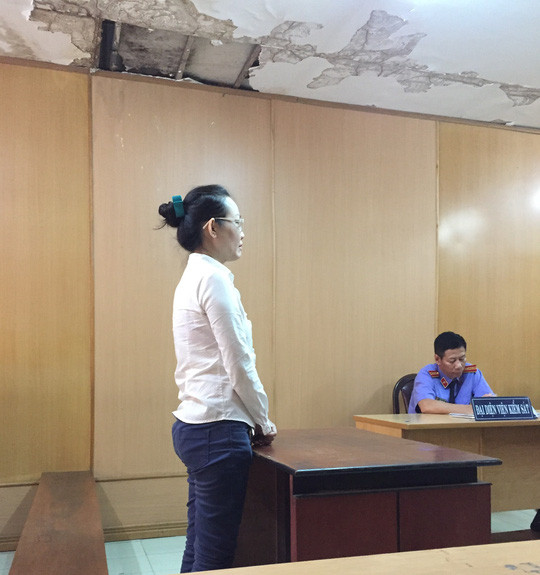 Pho giam doc dien may Nguyen Kim va chieu lua tien ti