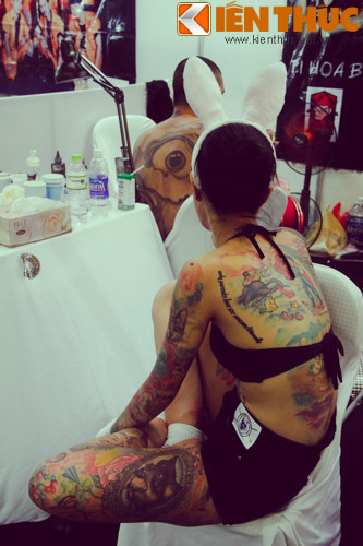 Rất nhiều những hình xăm cá tính được các cô nàng thể hiện tại HanoiInk Fes 2016.