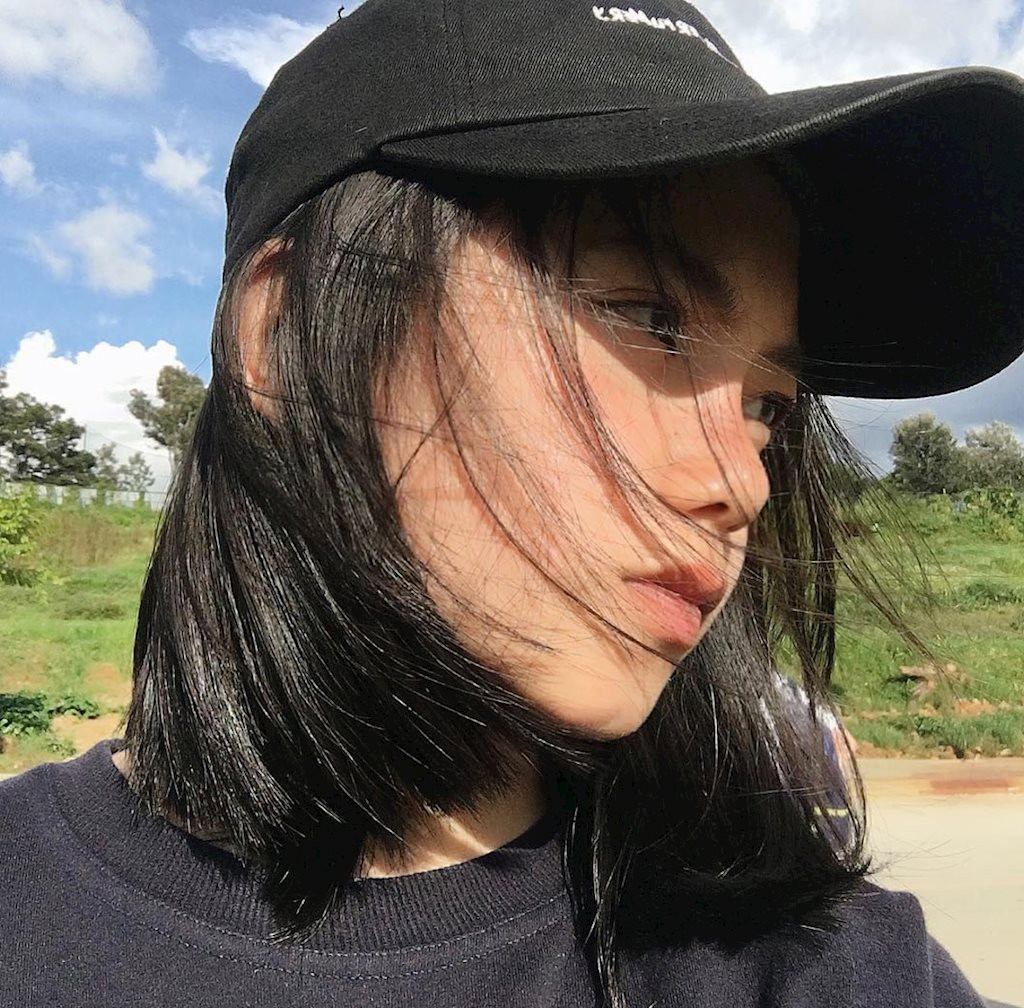 Điểm đặc biệt khiến nữ sinh 10X Đà Lạt được chú ý đó là góc nghiêng thần thánh "vạn người mê".