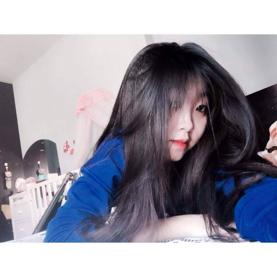 Nhưng sau một thời gian thì mình cũng quen dần với điều đó. Mình cảm thấy vui vic mọi người luôn dành tình cảm tốt đẹp, sự quan tâm. ủng hộ, động viên cho mình." Thanh Ngân chia sẻ thêm.