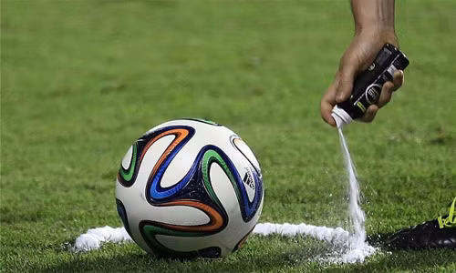 Dua binh bot tu huy ve V.League: Chuyen nghiep hay “dua doi“?-Hinh-2