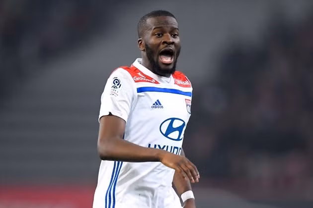 Chuyển nhượng bóng đá từ Tuttosport, HLV Lyon rất mong Tanguy Ndombele có thể chuyển đến một đội bóng lớn như Juventus.