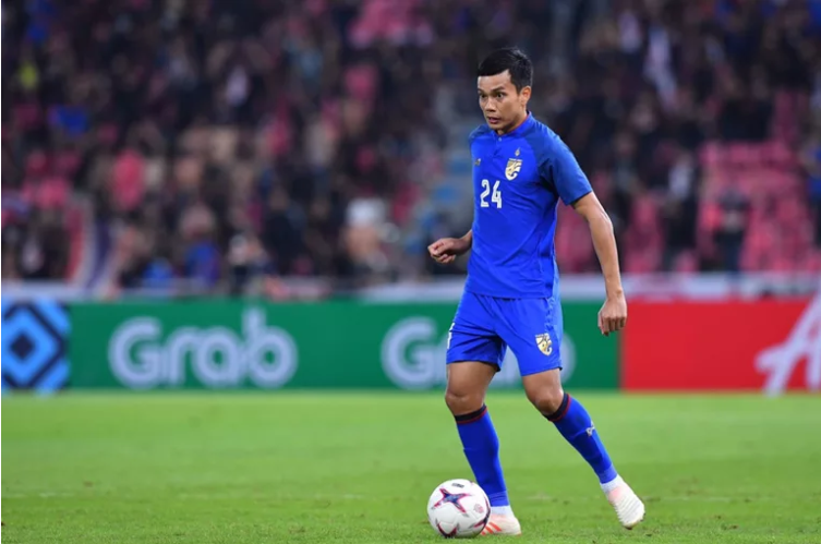 L-Korrakot Wiriyaudomsiri là một trong số ít cầu thủ thi đấu trọn vẹn 360 phút tại vòng bảng, có nhiều đóng góp tích cực cho ĐT Thái Lan. Đáng chú ý, Korrakot có 2 đường kiến tạo cho đồng đội và đã ghi bàn vào lưới Indonesia.