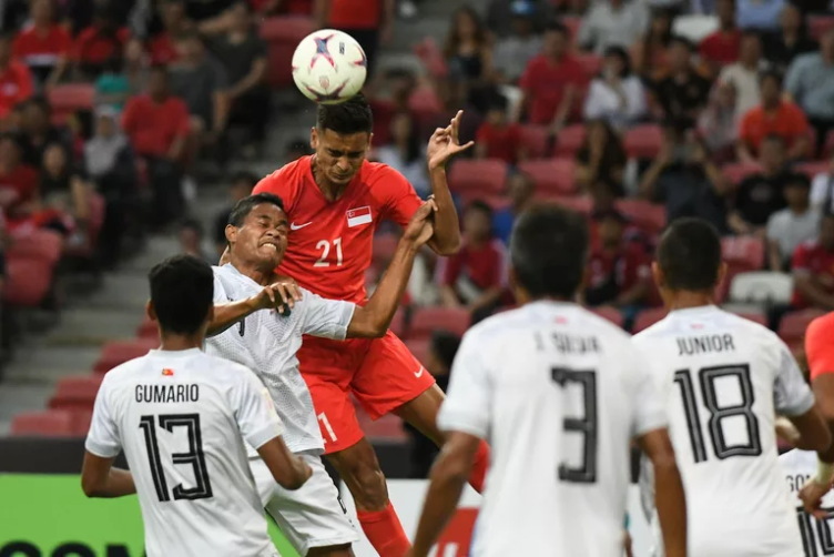 Safuwan Baharudin được đánh giá là lá chắn thép của Singapore, cầu thủ này cũng ghi bàn thắng cho Singapore tại vòng đấu bảng AFF Cup 2018.